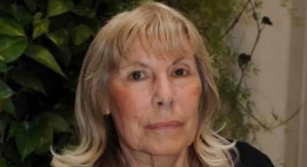 Selvaggia Lucarelli e il Dolce Ricordo della Mamma: «In Questo Regalo c'è L'Ultima Traccia della Sua Essenza» 42 selvaggia lucarelli mamma