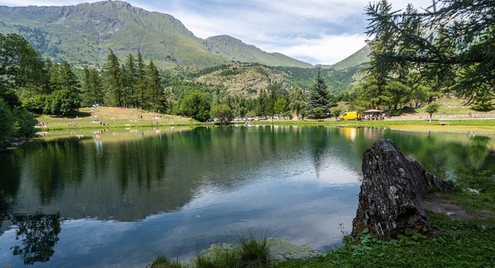 Usseaux: Il Borgo Dipinto del Piemonte, Guida Completa a Cosa Vedere 43 usseaux lago