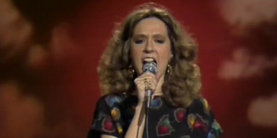 LORETTA GOGGI 2