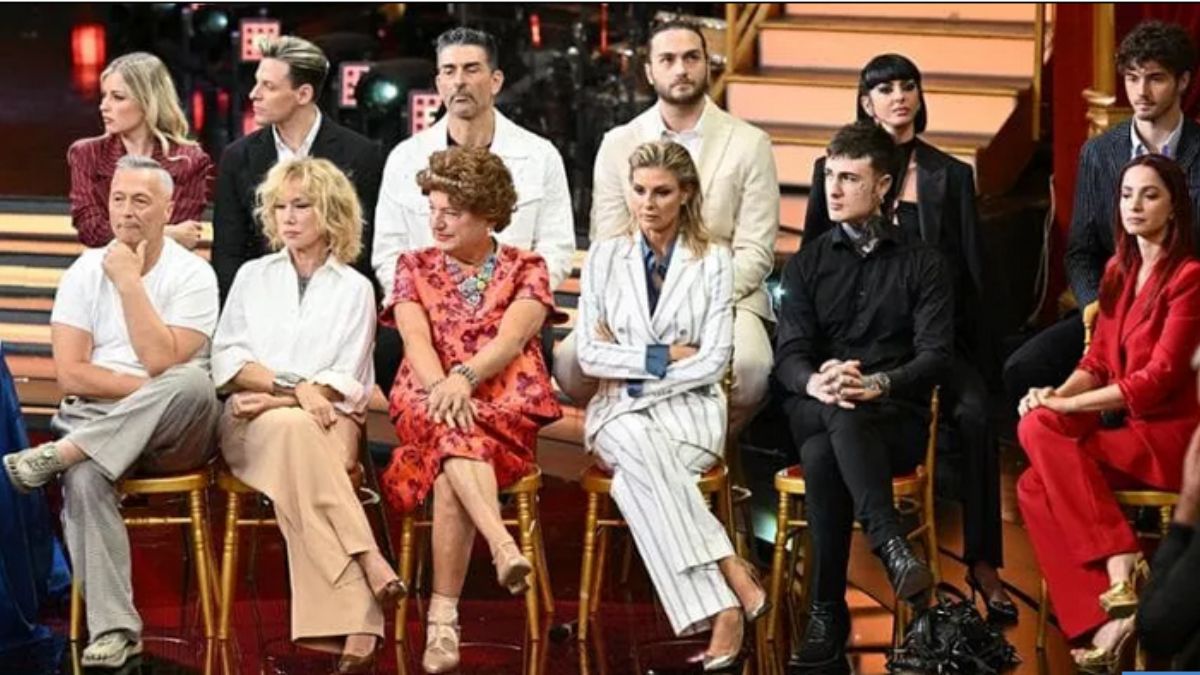 Ballando con le Stelle 2025: Rivalità, Spionaggio e Scintille in Pista per i 20 Anni dello Show