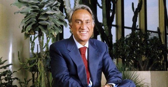 Emilio Fede: L'Antropologo della Televisione e il Suo Ruolo Oltre il Giornalismo 41 emilio fede