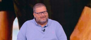 Mario Adinolfi: Una Sorprendente Candidatura a “Uomini e Donne”