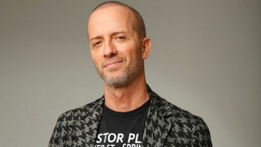 🎆 Capodanno a Bari: Gigi D’Alessio e un cast stellare per il brinner di Mediaset 47 raf