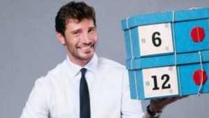 Stefano De Martino Rivela il Grande Cambiamento di Affari Tuoi Durante la Partita di Rossella