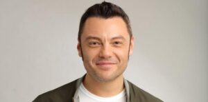 Tiziano Ferro Torna con un Nuovo Inizio: Il Singolo “Cuore Rotto”