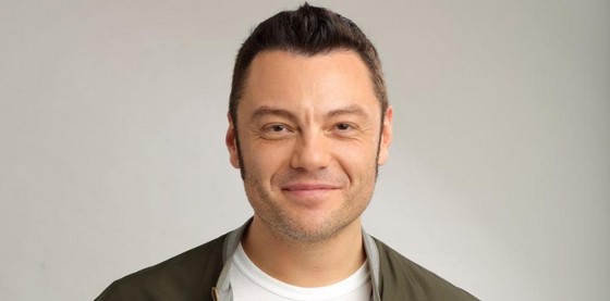 Tiziano Ferro Torna con un Nuovo Inizio: Il Singolo “Cuore Rotto” Tiziano Ferro Torna con un Nuovo Inizio: Il Singolo “Cuore Rotto”