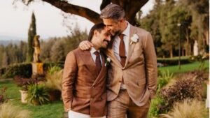 Matrimonio in Toscana: Luca Calvani e Alessandro Franchini Celebrano Nove Anni d’Amore