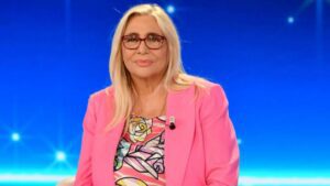 ❤️ Mara Venier, Un Racconto a Cuore Aperto: Dal Provino con Tinto Brass Agli Amori con Calà, Arbore e Carraro