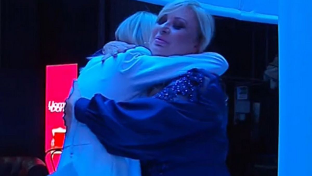 Momento Storico a Uomini e Donne: Tina Cipollari Consola Gemma Galgani in Lacrime