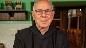 🙏 Don Anselmo Lipari: “81 Anni Intensi. Anch’io Temo la Morte, ma Confido in Dio”