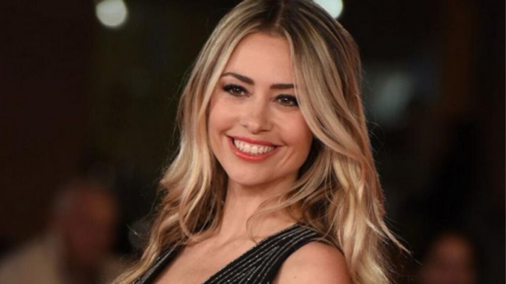 martina stella