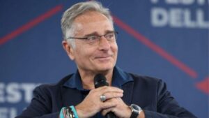 📺 Paolo Bonolis Torna in Prima Serata: Condurrà Taratata su Canale 5