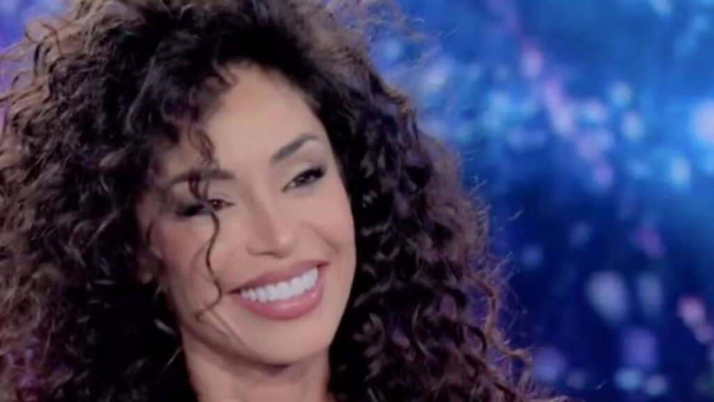 💔 Lutto per Raffaella Fico e Armando Izzo: "Il Nostro Bambino di Cinque Mesi Ci Ha Lasciati" 47 raffaella fico