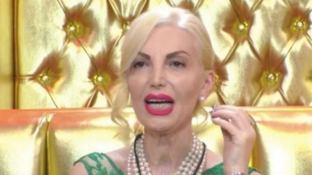 👑 Daniela Del Secco d'Aragona: Dalla Dermocosmesi al Grande Fratello VIP 48 daniela del secco daragona 2