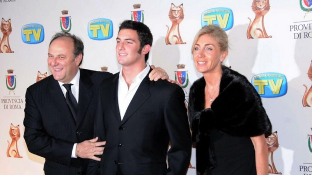 π¨βπ§βπ¦ Edoardo Scotti: Vita e Carriera del Figlio di Gerry Scotti 48 edoardo scotti e gerry scotti 1