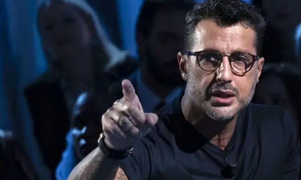 Corona esce dal Tribunale e accusa: “Ho fatto i nomi ai pm su Signorini”