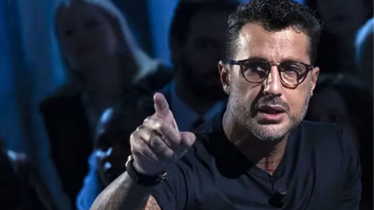 Corona esce dal Tribunale e accusa: “Ho fatto i nomi ai pm su Signorini”