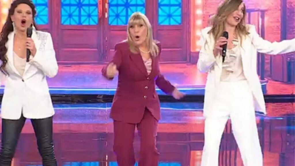 💃 L'Irruzione di Gemma Galgani a Tú Sí Que Vales 47 gemma galgani a tu si che vales