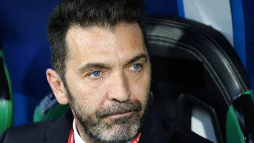 Gianluigi Buffon: la carriera del portiere più forte della storia moderna 49 gianluigi buffon 3 1