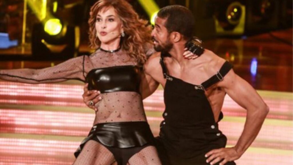 🎭 Giuliana De Sio contro "Ballando con le stelle": "Programma di una violenza verbale diseducativa" 47 giuliana de sio ballando con le stelle