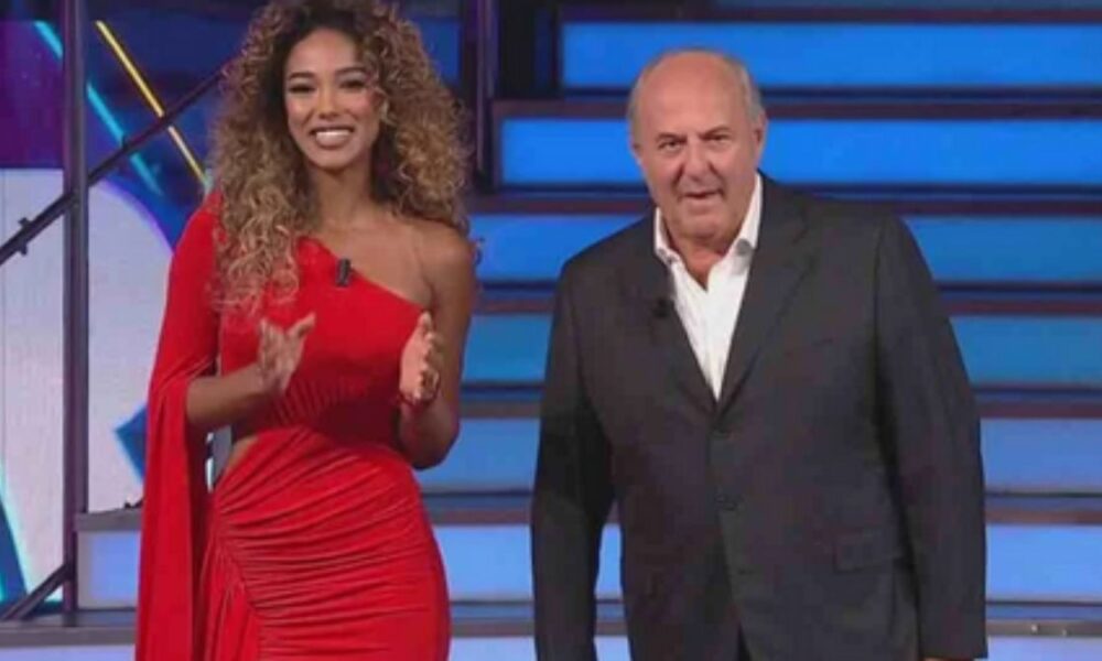La Ruota della Fortuna, Gerry Scotti ironizza sul successo con Samira Lui: «Saremo sempre insieme»