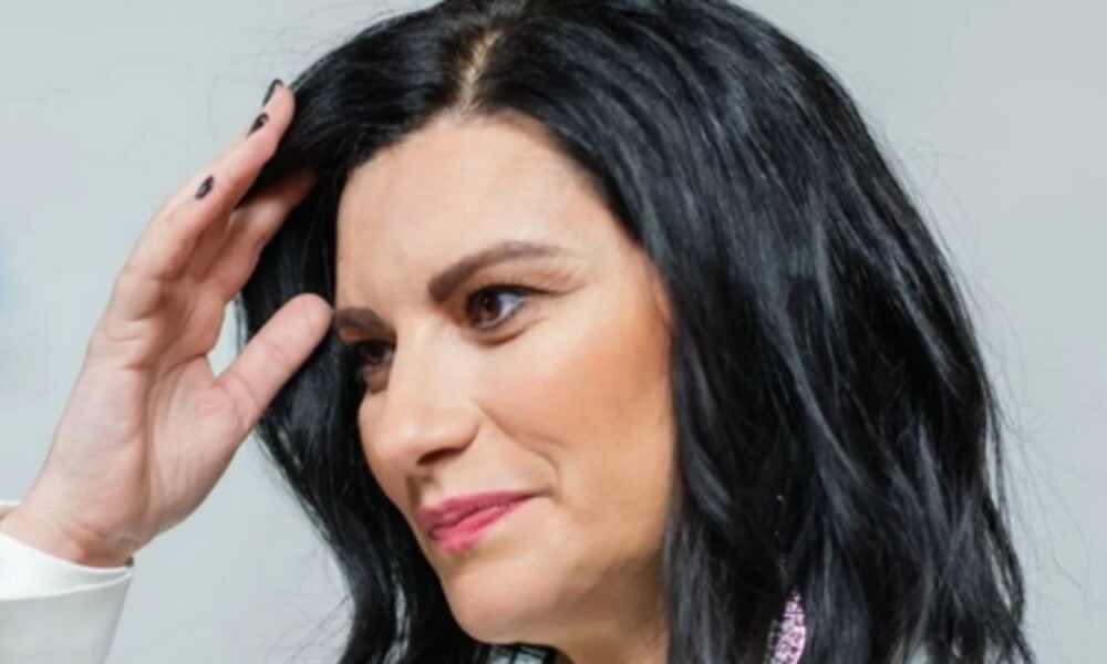 📵 Laura Pausini Abbandona i Social: “Sono luoghi di Odio e Rabbia”