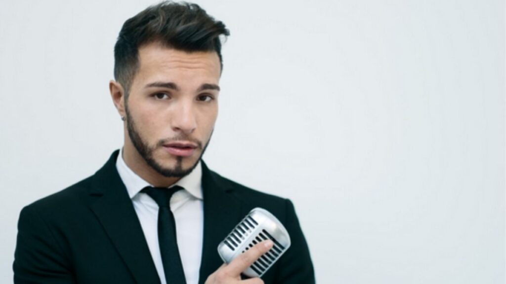 Marco Carta shock a La Volta Buona: "Mio padre mi rifiutò, mamma è morta giovanissima" 48 marco carta