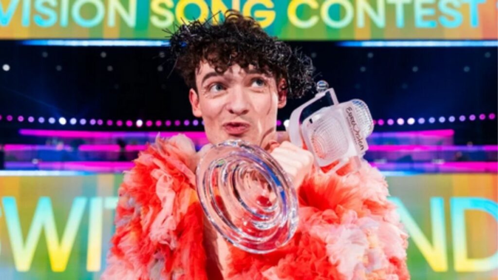 🏆 Nemo Restituisce il Trofeo Eurovision 2024: "Non Sento Più che Debba Stare sul Mio Scaffale" 47 nemo restituisce il trofeo