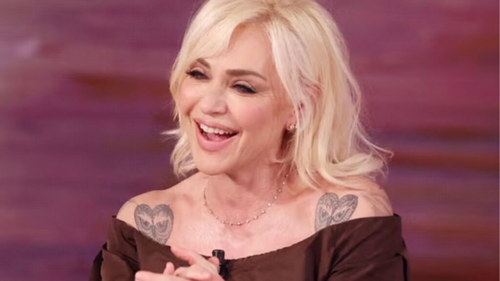 ❤️🔥 Paola Barale Senza Freni: "Sesso, Happy Ending e la Gioia di Stare Sola" 47 paola barale 1