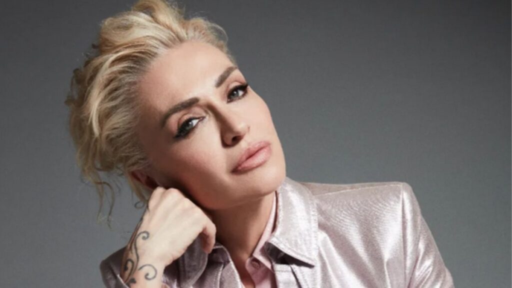 ❤️🔥 Paola Barale Senza Freni: "Sesso, Happy Ending e la Gioia di Stare Sola" 48 paola barale 2