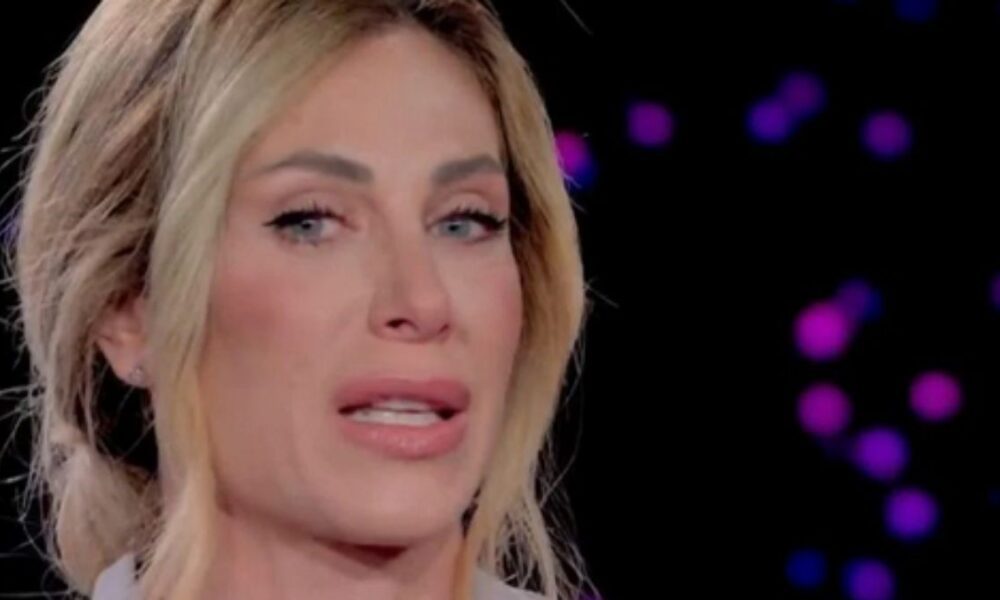 💔 Paola Caruso in Lacrime per la Morte della Mamma Wanda