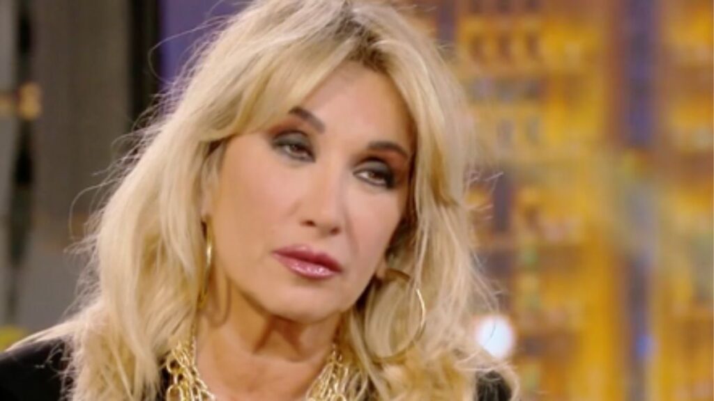 💔 Simona Tagli: Matrimonio Saltato a Causa delle "Foto Succinte" di 30 Anni Fa 47 simona tagli voto di castita
