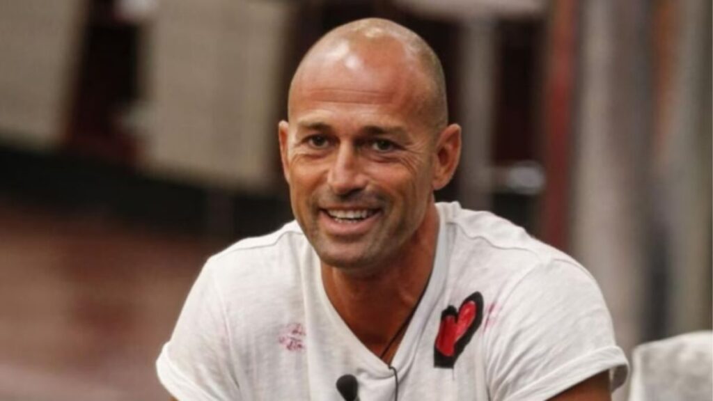 Stefano Bettarini: dalla carriera calcistica alla popolarità televisiva 47 stefano bettarini 2