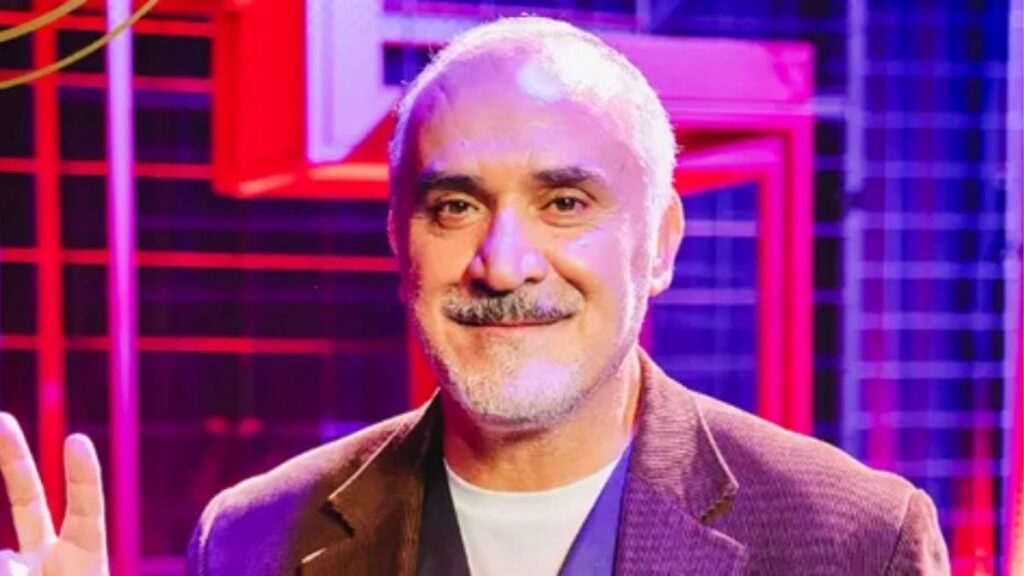 📺 Ascolti TV di Venerdì 19 Dicembre 2025: Trionfo per "The Voice Senior" e Scossa nell'Access 47 the voice senior 2025 vincitore francesco de siena