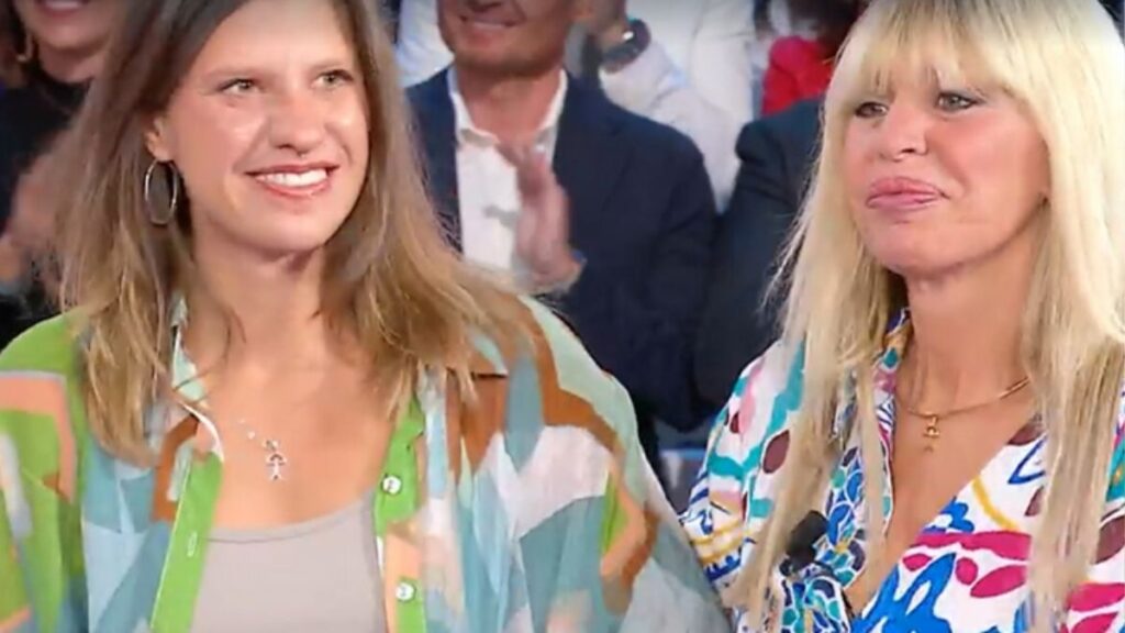 Clarissa, Caterina e Romano: chi sono i figli di Alessandra Mussolini e cosa fanno oggi 50 alessandra mussolini e la figlia caterina