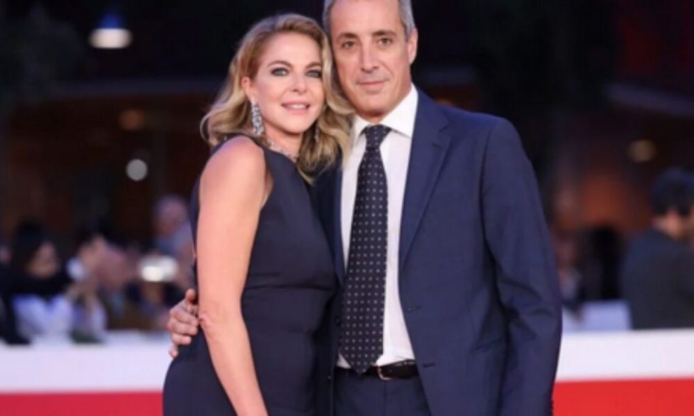 Claudia Gerini: «Io e il mio compagno ci siamo presi una pausa. Mi è stato chiesto spazio»