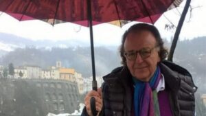 Lutto al Tg5, addio a Gianluigi Armaroli: morto lo storico inviato Mediaset a 77 anni
