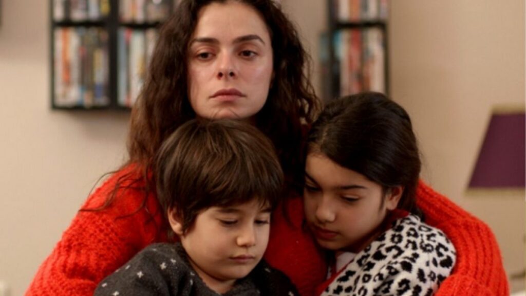 Ascolti TV di lunedì 19 gennaio 2026: trionfa La Preside (27,4%), ottimo risultato per Zelig (21,9%) 53 la forza di una donna