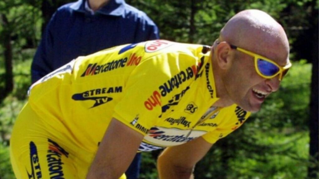 Marco Pantani, il Pirata del ciclismo: la storia, le vittorie e il dramma di un campione senza tempo 47 marco pantani 1