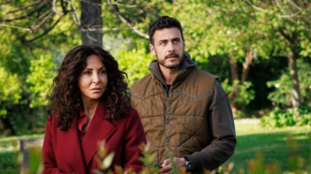 Sabrina Ferilli preside carismatica vittima di revenge porn: trama e curiosità di “A testa alta” 48 sabrina ferilli a testa alta 1