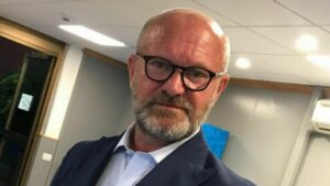 Andrea Pucci escluso da “Stasera tutto è possibile”: la verità dietro l’assenza