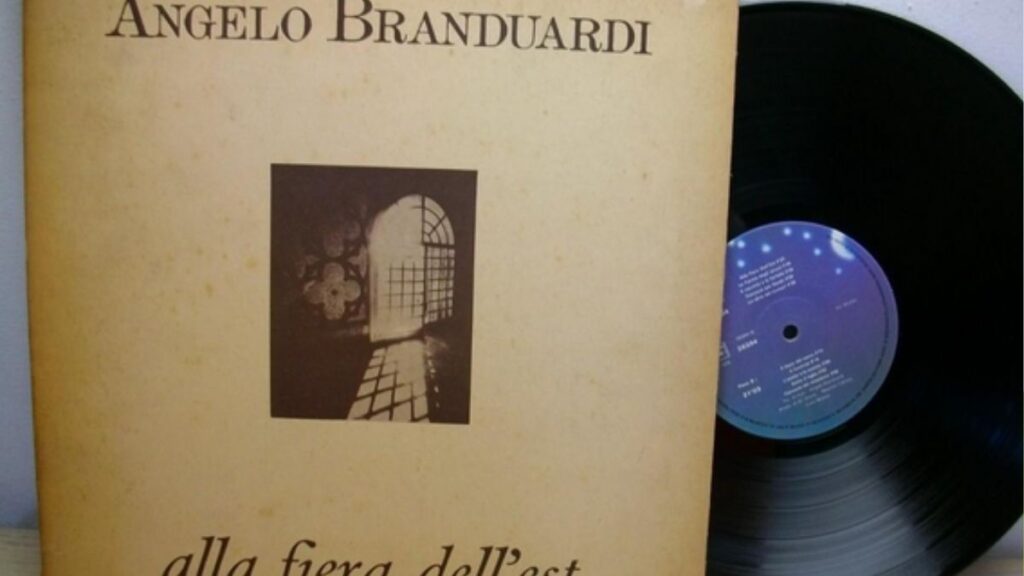 Angelo Branduardi: la carriera, la vita privata e la collaborazione con Luisa Zappa 53 angelo branduardi alla fiera dellest