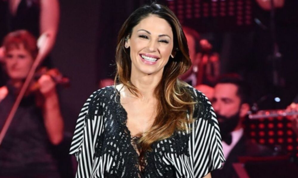 “Io non sono una ciliegia”, Anna Tatangelo conquista TikTok: il significato dietro la frase di “Essere una donna”