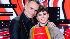 Ascolti TV di sabato 14 febbraio 2026: The Voice Kids vince in Prime Time, C’è Posta per Te tallona, boom Olimpiadi su Rai2