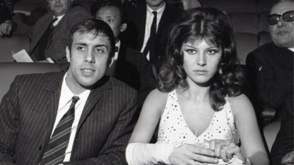 Claudia Mori: Dalla Musica alla Televisione, la Carriera e la Vita di una Leggenda dello Spettacolo 53 claudia mori e adriano celentano