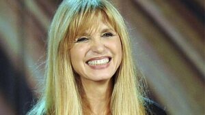 Dori Ghezzi: biografia, carriera e vita privata della storica compagna di Fabrizio De André