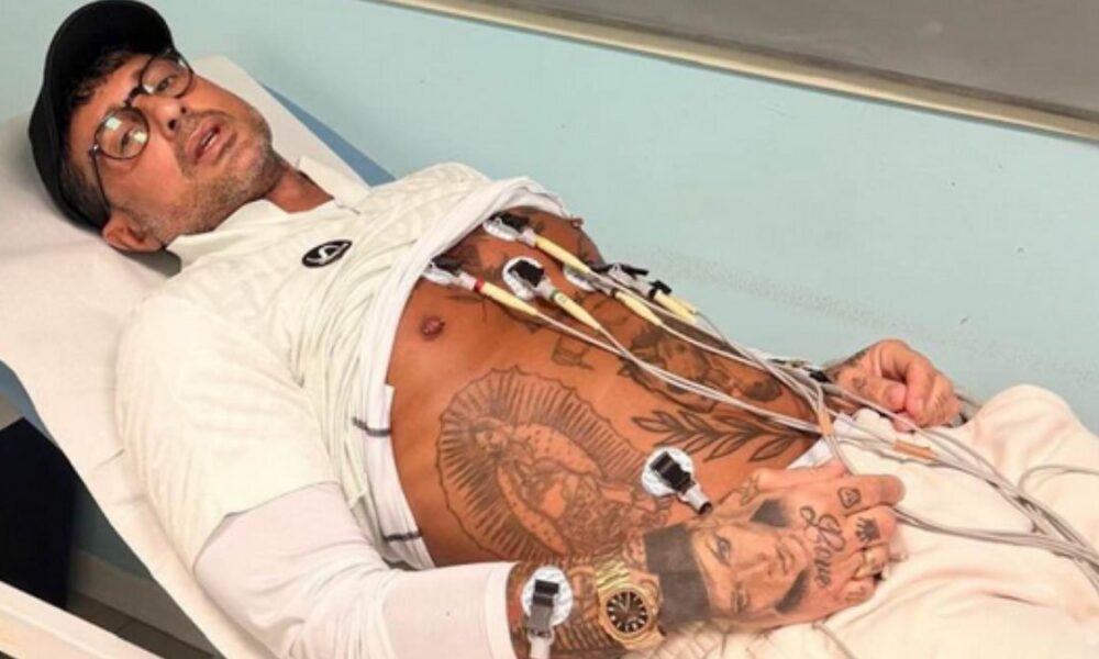 Fabrizio Corona ricoverato per una “grave infezione”: dimesso dopo tre giorni, lunedì atteso a Fuorigrotta
