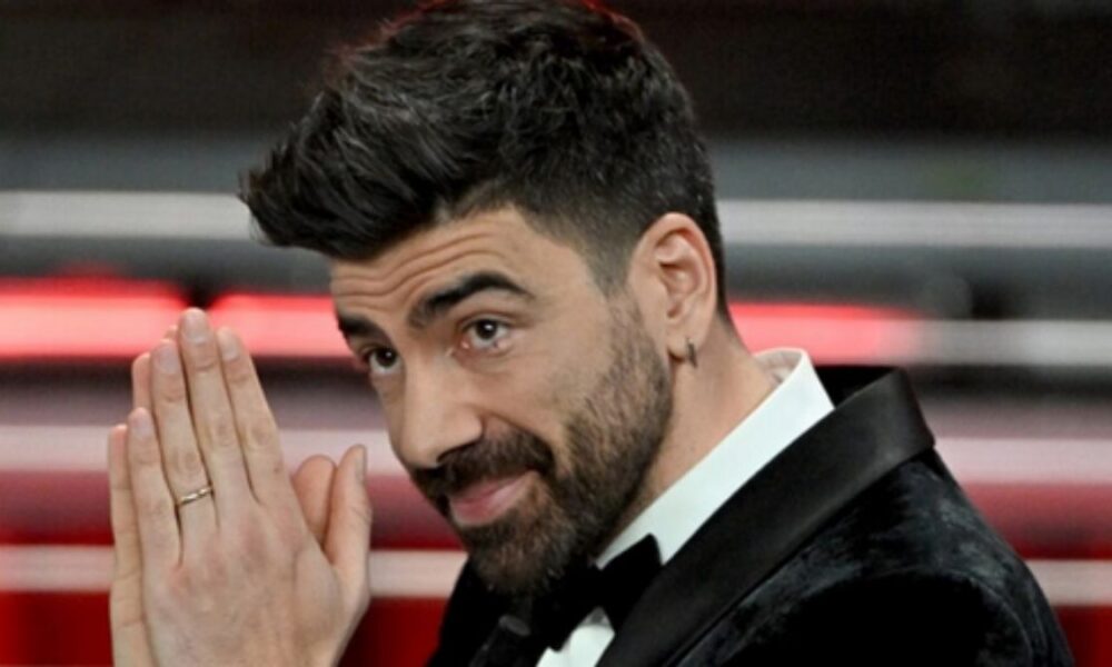 Gianluca Gazzoli si commuove a Sanremo 2026: “Pochi mesi fa è mancata la mia mamma, oggi è il suo compleanno”