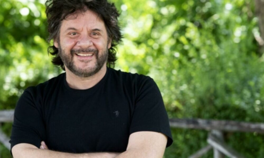 Che scuola ha fatto Lillo Petrolo e che titolo di studio ha?