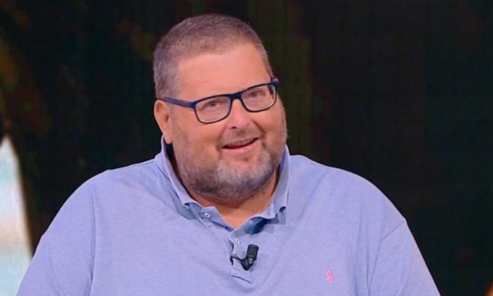 Mario Adinolfi contattato per il Grande Fratello Vip: “Tina Cipollari opinionista? Pensa a fatturare”